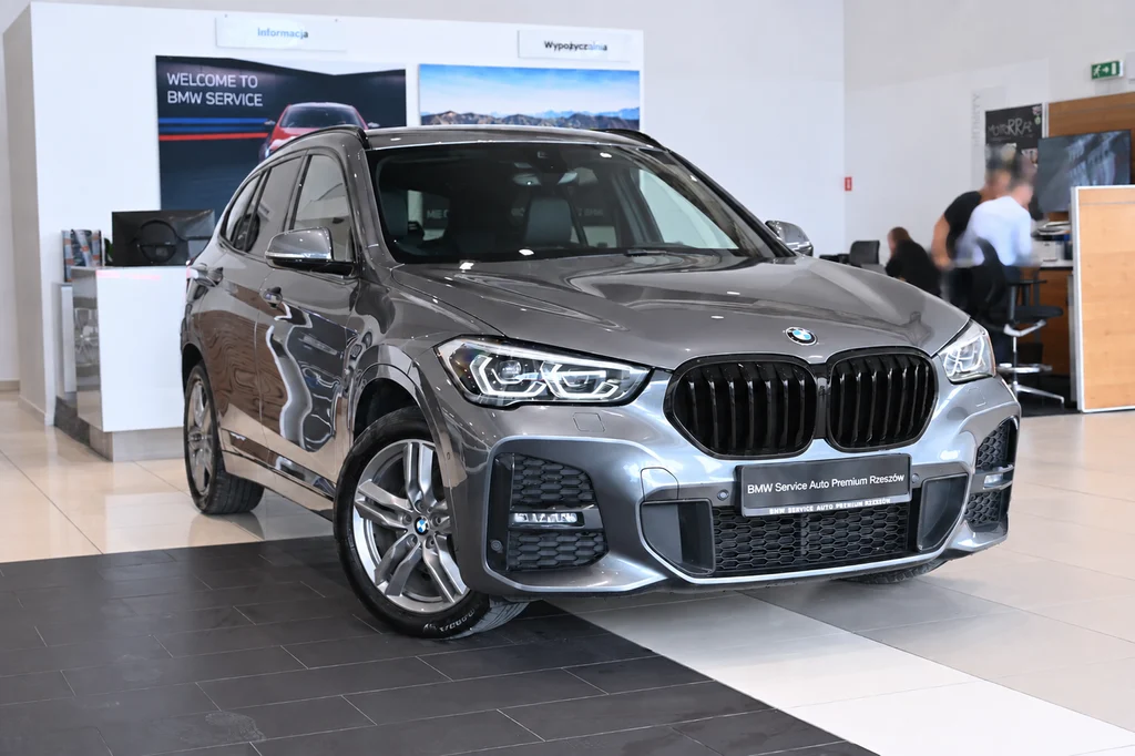 X1 sDrive 18i