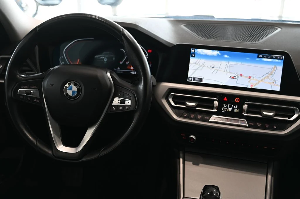 318i