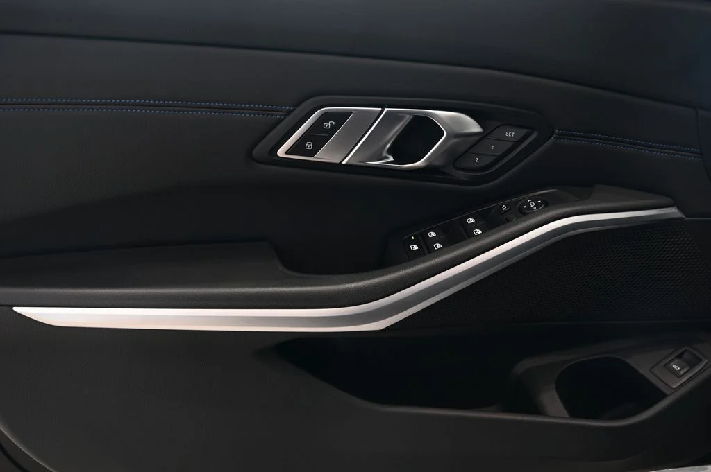 318d